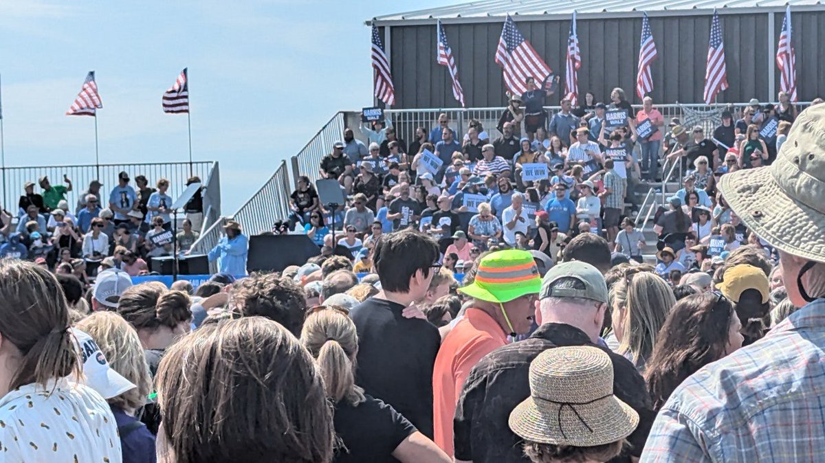 I'm in! #eauclaire #harriswalz