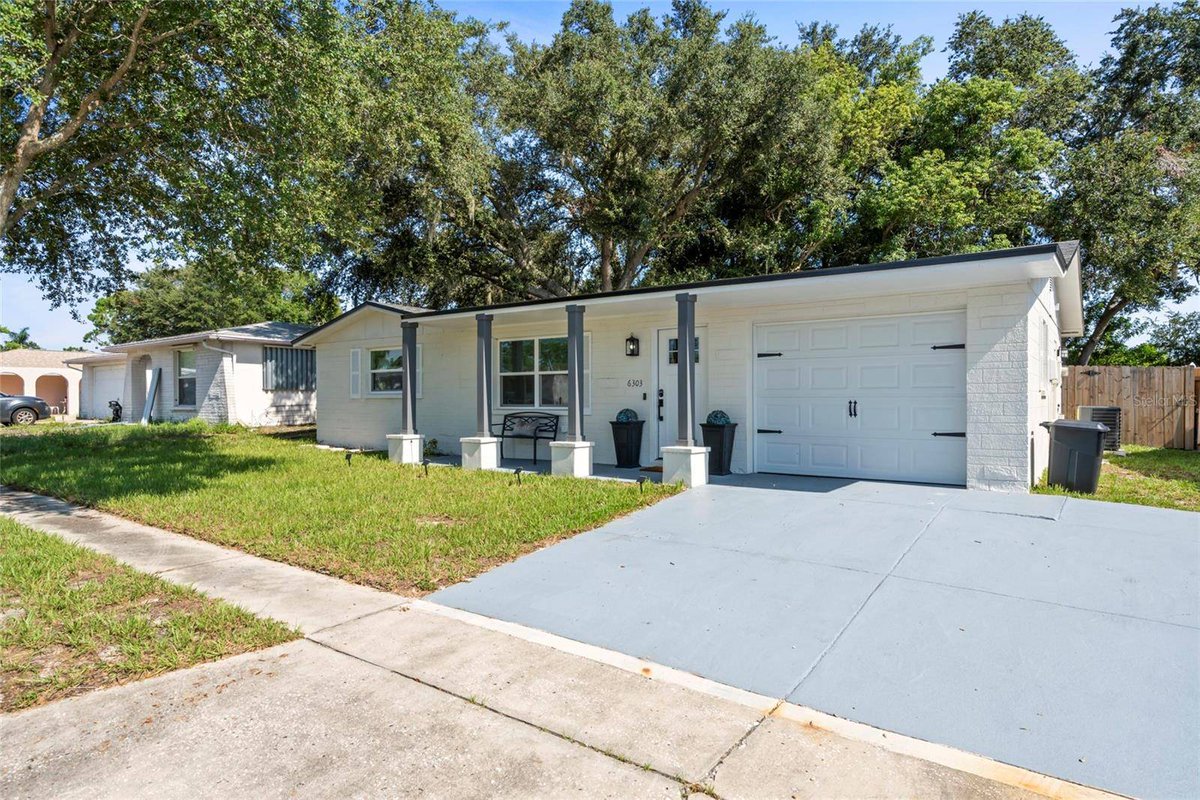 vlegrow1's tweet photo. 6303 FLAG DR, New Port Richey, FL 34653 just hit the market!
Take a look at this awesome space: https://t.co/CYzXkIzcYL https://t.co/x4Sr02Uy0E