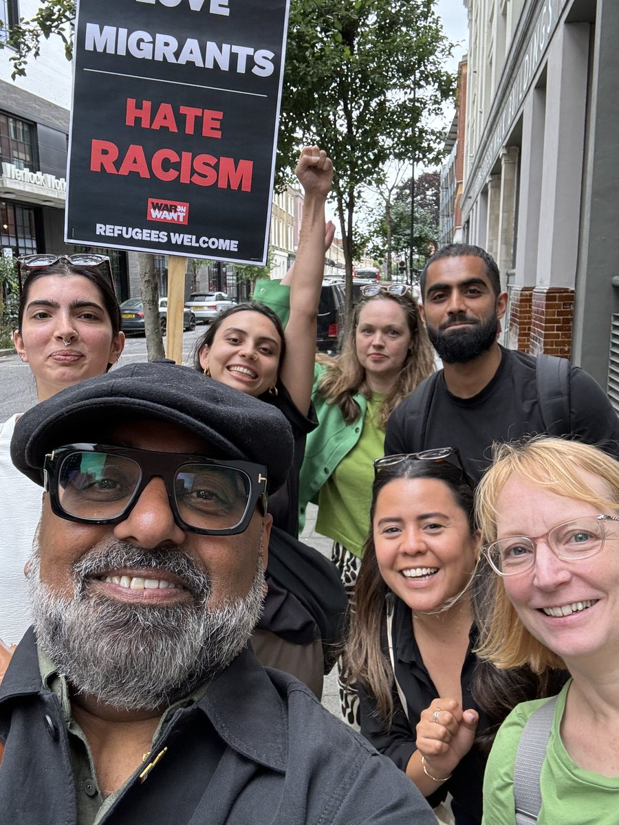 We are the many, the fascists are the few ✊🏿✊🏾 solidarity to everyone standing up against the far right and their hatred. ✊🏿✊🏿