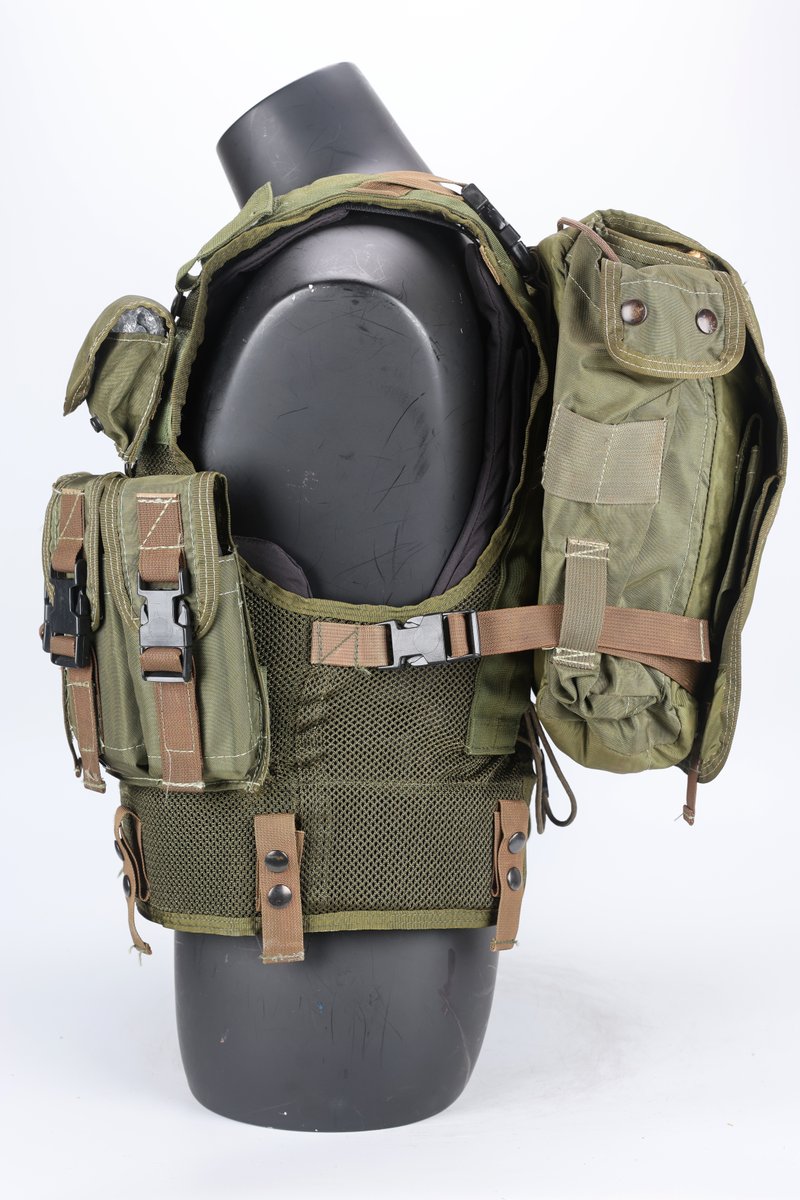 Maratho71996540's tweet photo. ABA SOV - Olive Drab
#ABA #SOV #americanbodyarmor #OD #olivedrab #tacticalvest #modularvest #AR15 #meshvest #specialoperations #NSW #navyseal #Oldschool https://t.co/PnpvDt8Ryc