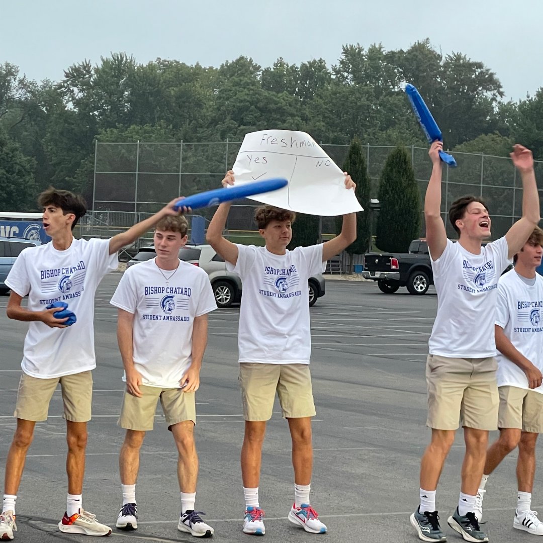 BishopChatardHS's tweet image. Fresh Year, Fresh Vibes! ✨️⁠
⁠
𝗪𝗲𝗹𝗰𝗼𝗺𝗲 𝗖𝗹𝗮𝘀𝘀 𝗼𝗳 𝟮𝟬𝟮𝟴...we're so happy you're here!⁠
⁠
And...a 📣 BIG SHOUTOUT 📣 to our Student Ambassadors! 
⁠
#GoTrojans