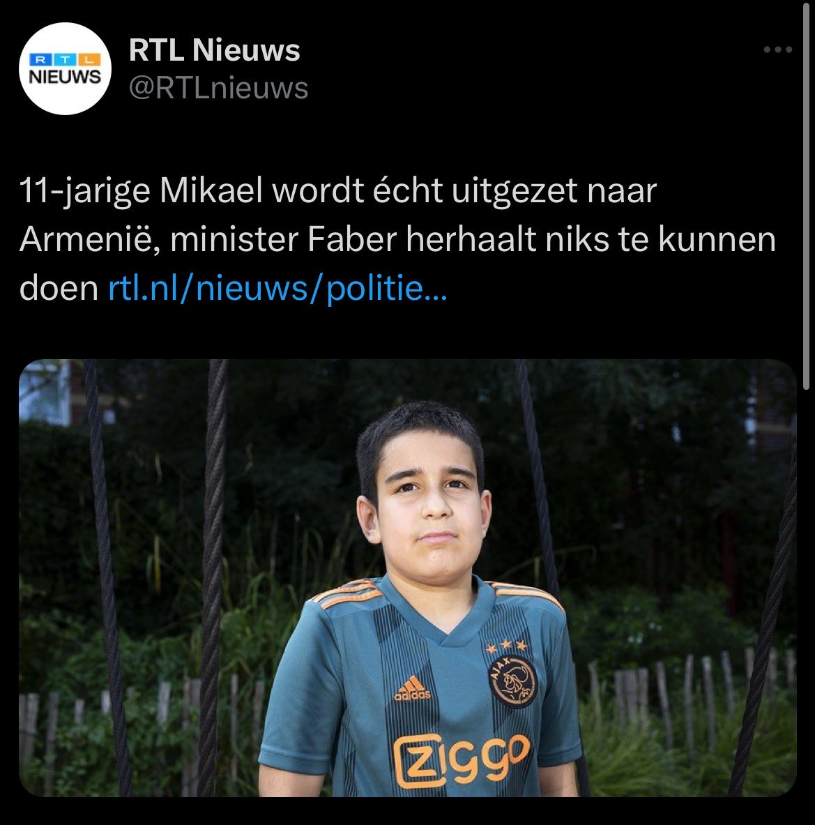 angelique tweet media