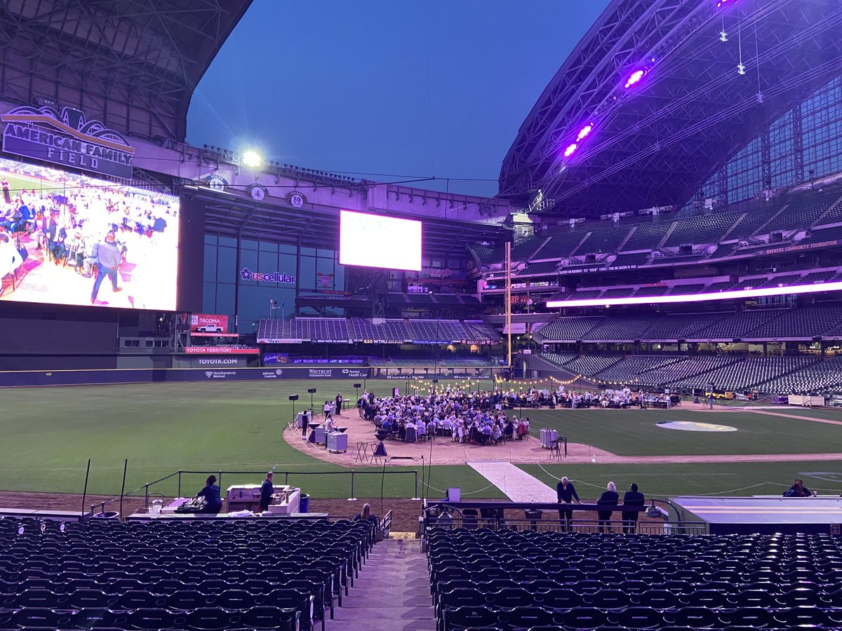 STIRstuff's tweet photo. STIR's newest client, @SeenaMagowitz , hosted an inspiring "Dinner on the Diamond" event at American Family Field this past weekend. It was the largest gathering of pancreatic cancer survivors &amp; raised critical funds for research &amp; clinical trials at the Medical College of WI. https://t.co/Q9IzLfb1Pq