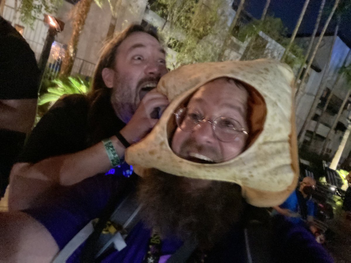 EdwardPrevost's tweet photo. I am bread! Eat me!! #BSidesLV #DEFCON #EdBread #hackersummercamp https://t.co/4458gHWpvx