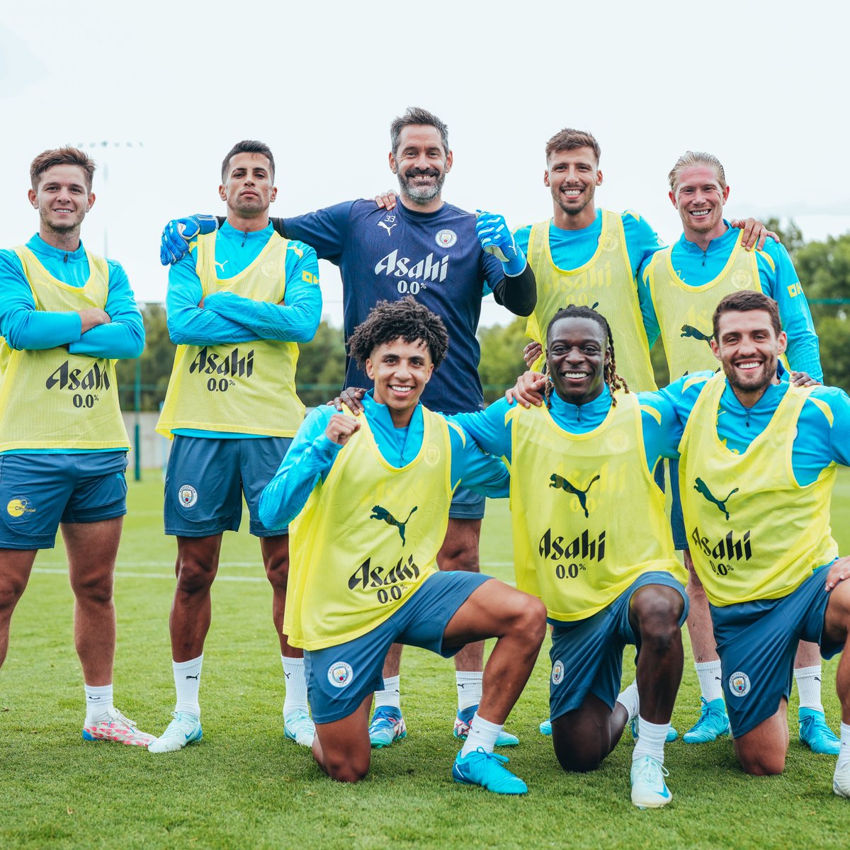 ManCity's tweet photo. Go on the boys! 👊 https://t.co/29oEymhStu