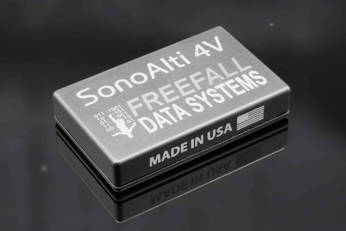 FreefallData's tweet image. Introducing our newest speaking audible altimeter, SonoAlti 4V! Now available for sale on freefalldatasystems.com! #audiblealtimeter #freefalldatasystems #sonoalti4v
