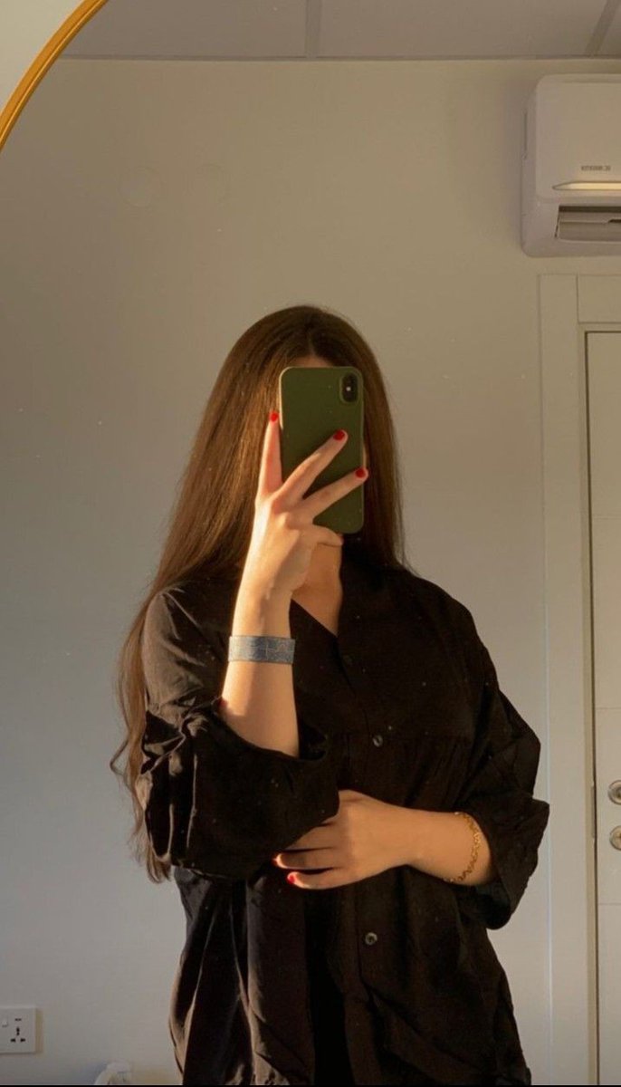 The future belongs to those who believe in the beauty of their dreams.
                              🌃