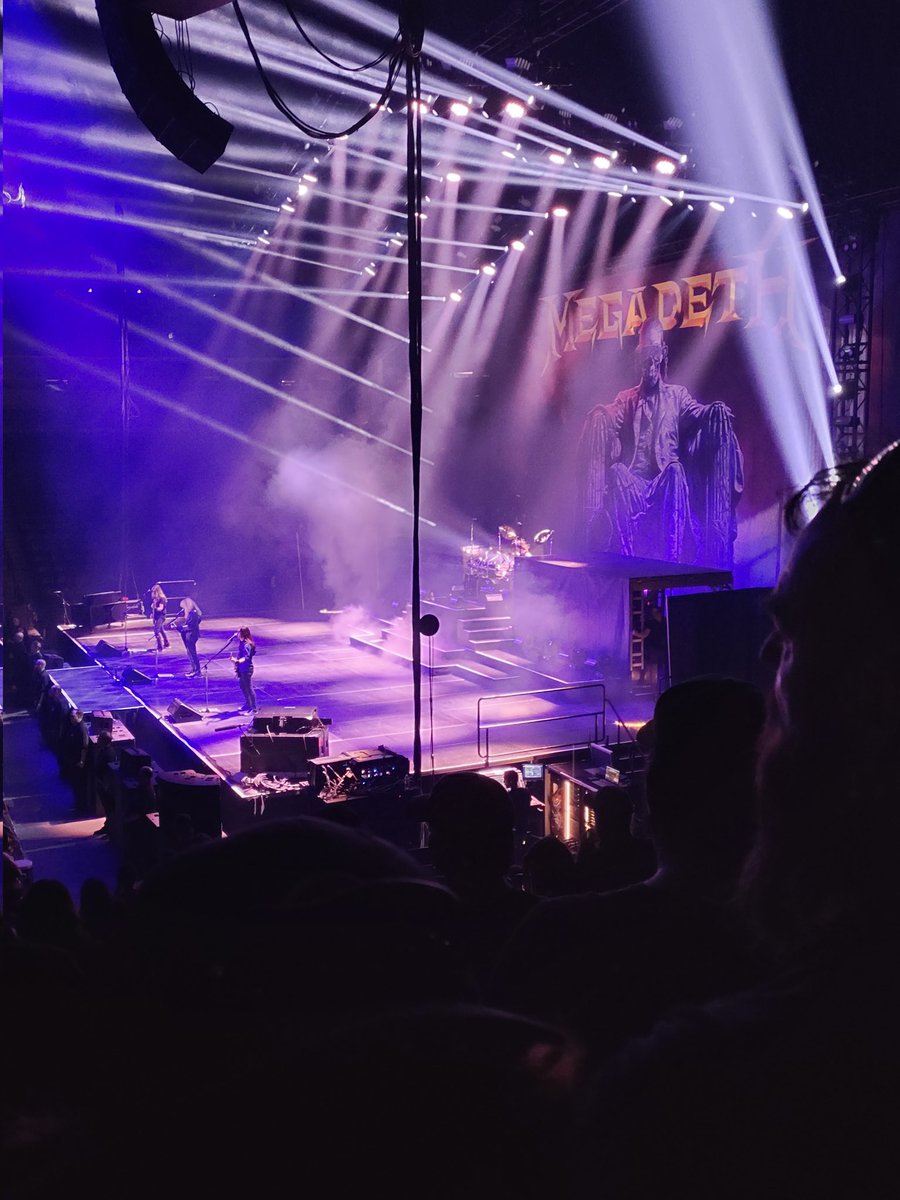 helm969's tweet image. Last night was epic.  Went to See Megadeth, Mudvayne and All That Remains.  Hands down best concert I have been to!