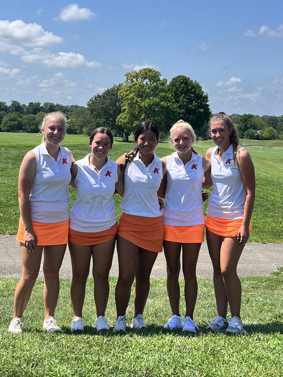Great day for the Raptors. School record 308 to win the ECC preview led by the Lunn sisters. Sara with 74 to take medalist honors and Aubrey ties for 2nd with a 76.