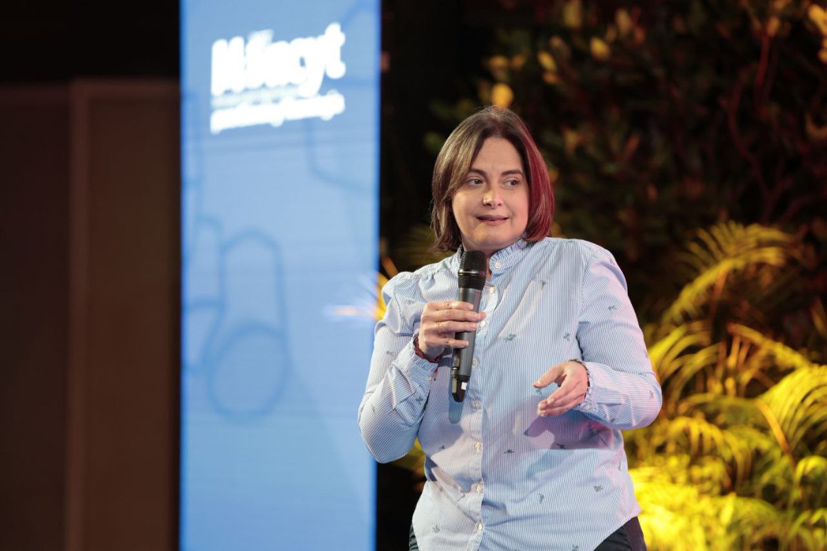 Ministra para Ciencia y Tecnología, Gabriela Jiménez Ramírez: Más allá de un "like" hay un gran poder económico haciendo de la información tuya armas para la guerra. 

#ChaoWhatsApp

<a href="/Gabrielasjr/">Gabriela Jiménez</a> 
<a href="/LaRosaInfoVE/">LaRosaInfoVE</a> 
<a href="/ArzolaDair36148/">Dairys Arzola</a> 
<a href="/BrigadasCHCH/">Brigadas comunicacionales Hugo Chávez</a> 
<a href="/Info_Amazonas/">#InfocentroAmazonas</a>
