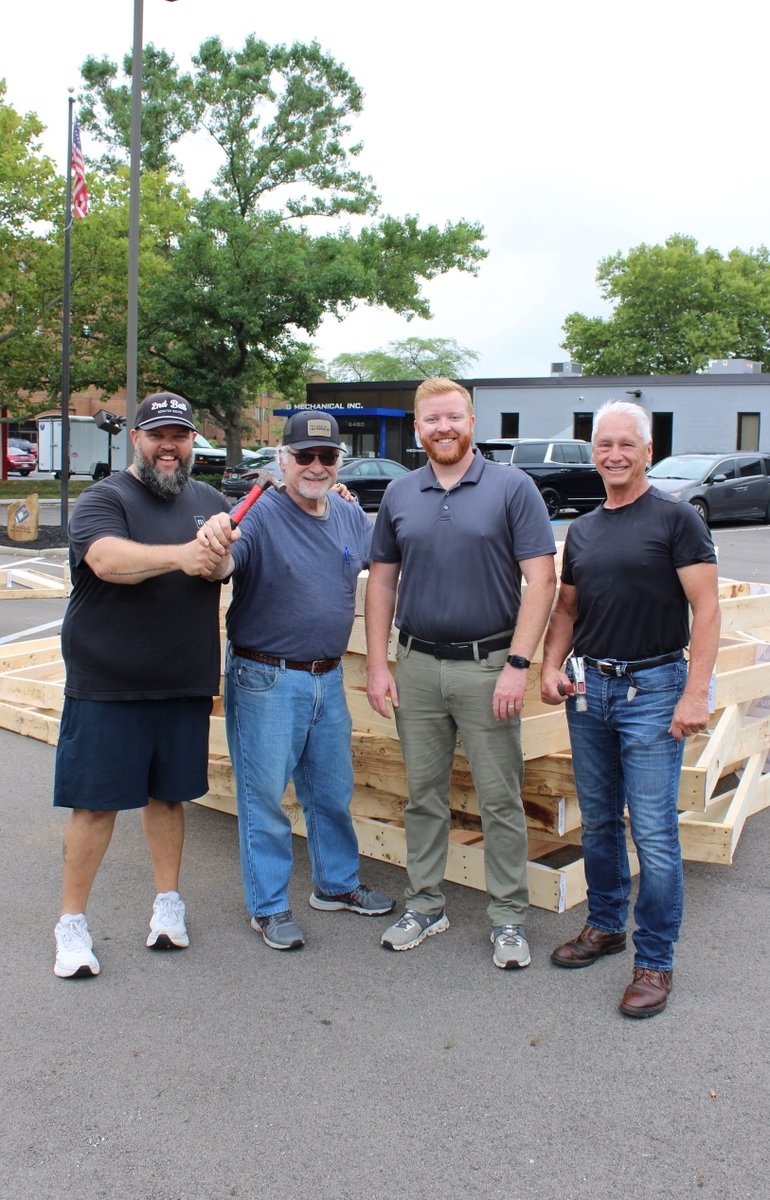 OhioMulch's tweet image. This past Saturday, a few from the Ohio Mulch team worked to build walls for Habitat for Humanity. Big thanks to Hanlin Rainaldi Construction for the amazing opportunity! 

#HabitatForHumanity #OhioMulch