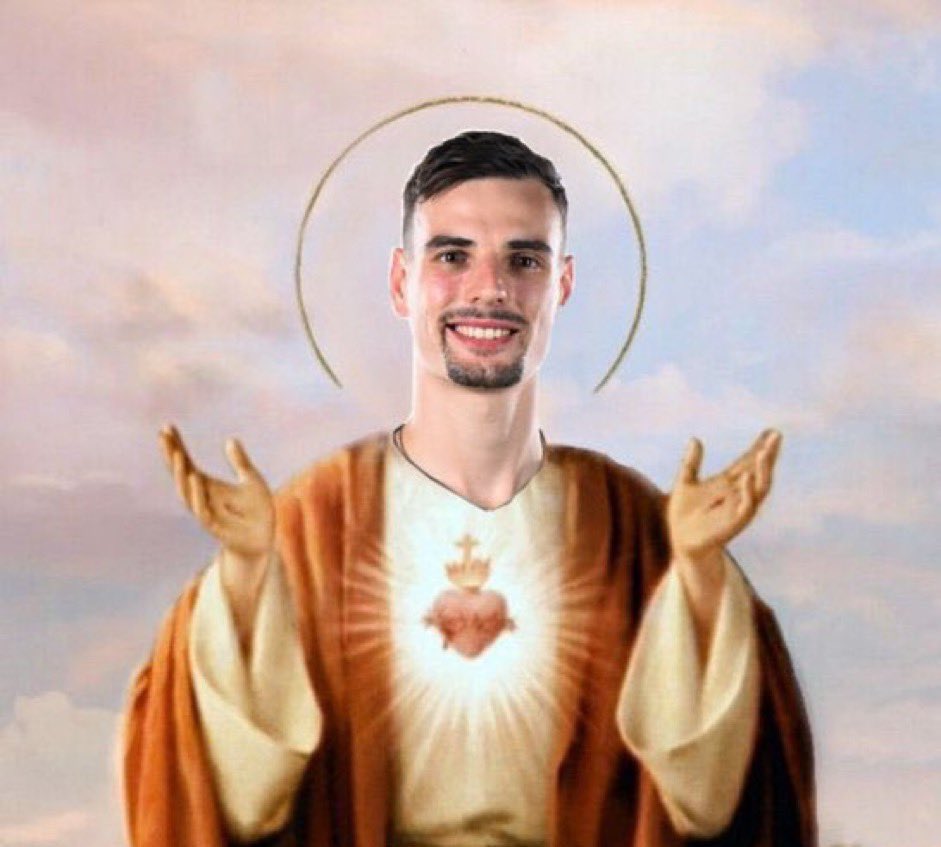 Nuvolaviola__ tweet media