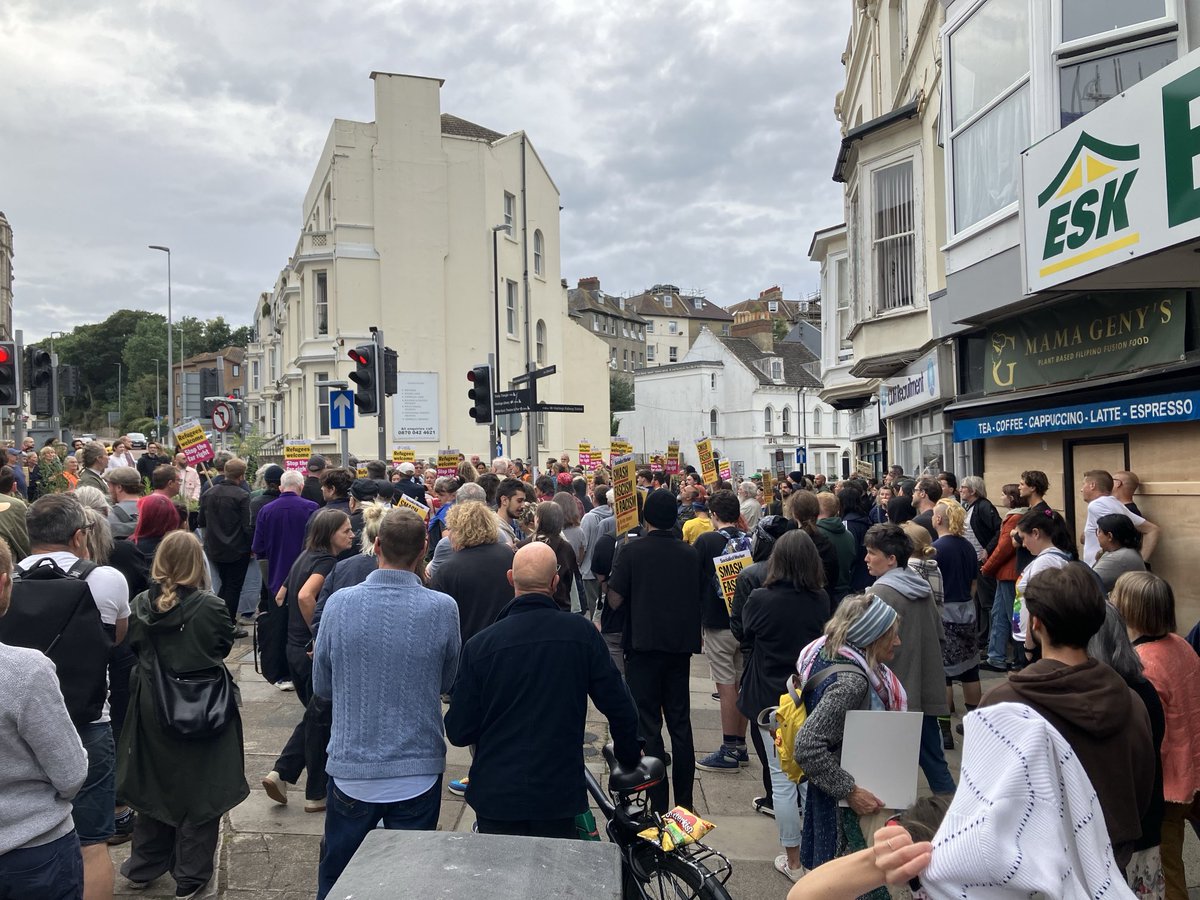 Hastings doesn’t do racism. #FarageRiots