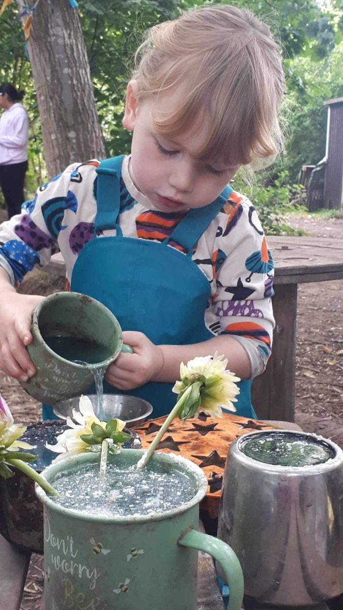 Fruitsforest16's tweet image. Perfect way to celebrate #NationalPlayDay with the Mini Beasts having the best time in the woods! #EYFS  #outdooredchat