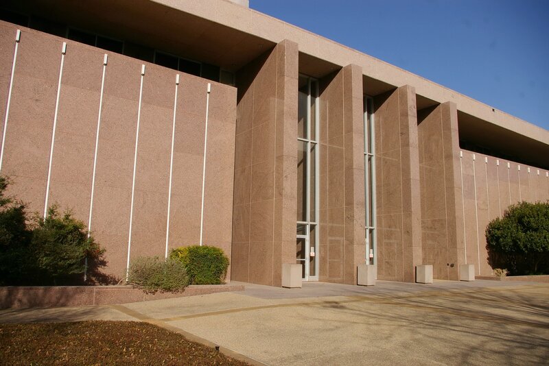 The Texas Supreme Court laid the groundwork for allowing nonattorneys to provide limited legal services, while remaining silent on the issue of nonlawyer ownership in organizations that provide legal services. law360.com/access-to-just…