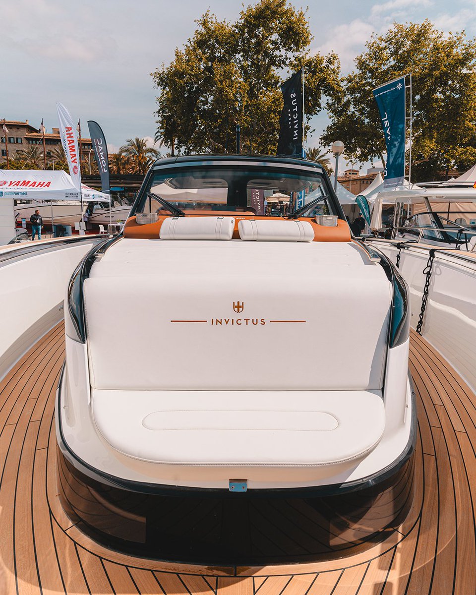 KChomka's tweet photo. Invictus Yacht TT460.

#Invictus #Yacht #tt460 #Yachting #Boat #Show #Mallorca https://t.co/2VplCjvt58