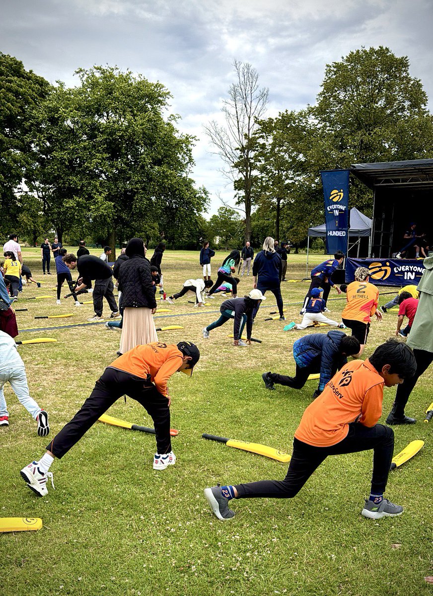 ekotaacademy's tweet photo. CRICK-FIT is a fun exercise that includes cricket drills and fitness fun! 

Last week we had players from London Spirit &amp; The Oval Invincibles join us for some cricket fun! 🏏 @thehundred 

#EveryoneIn #ad https://t.co/4ihOA5Sghx