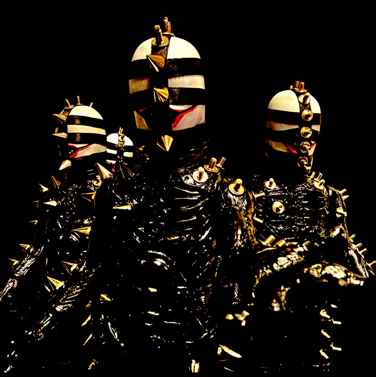 暗黒エンターテイメントTHE DOLL