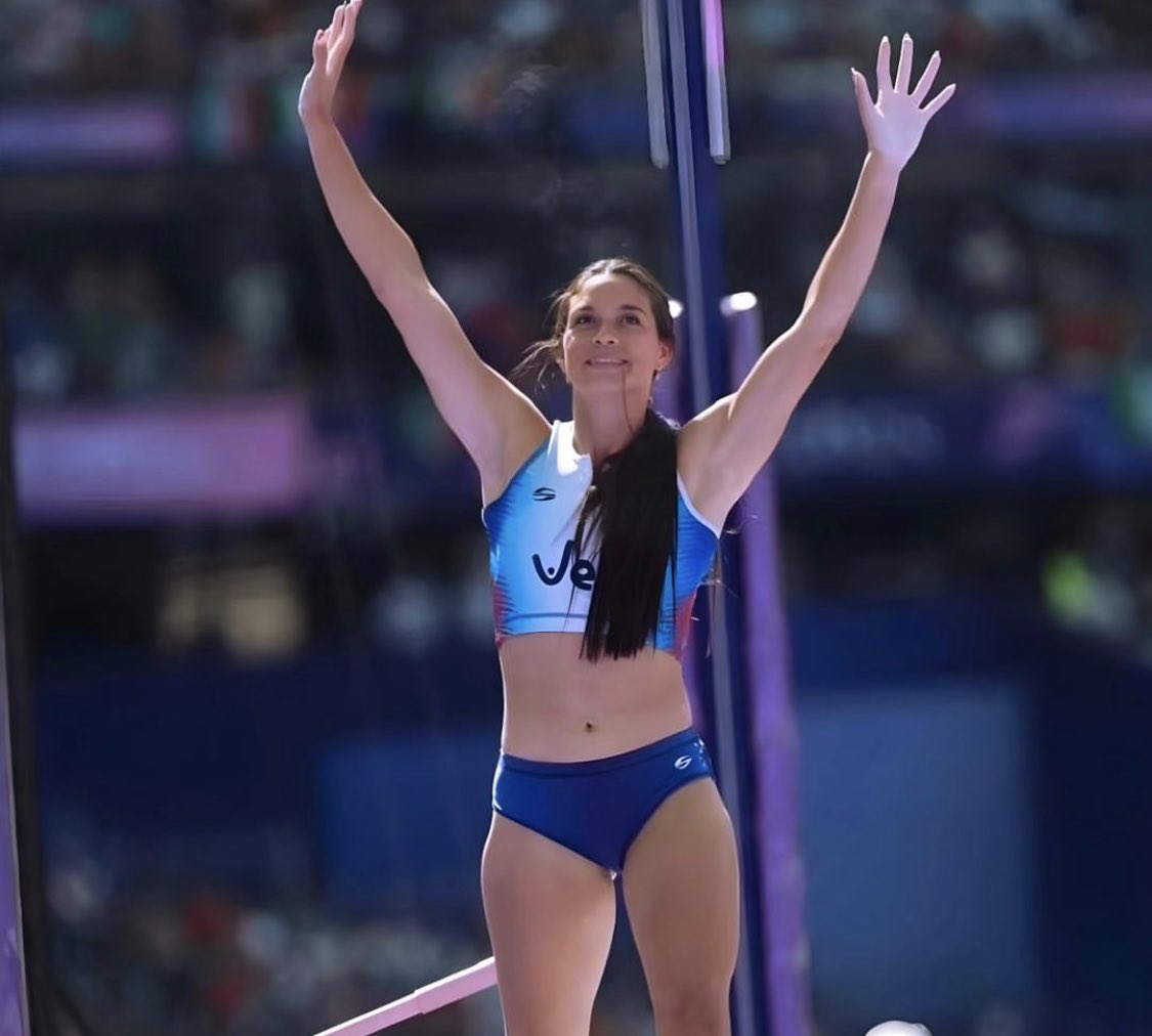 edgarddeportes's tweet photo. 🇻🇪 Robeilys Peinado no pudo saltar los 4.70m en tres intentos. 

De esta manera, la venezolana se queda sin posibilidad de medallas y se despide de #Paris2024. https://t.co/ab5XRhTeLS