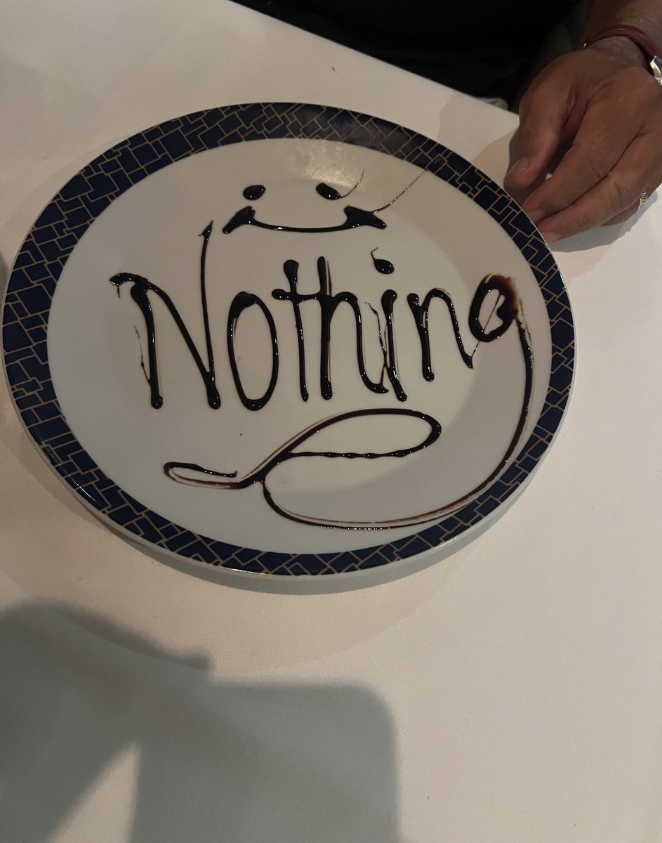 ordeplouis's tweet photo. what are you bringing to the table? 
me: https://t.co/5pFi2YHgMa