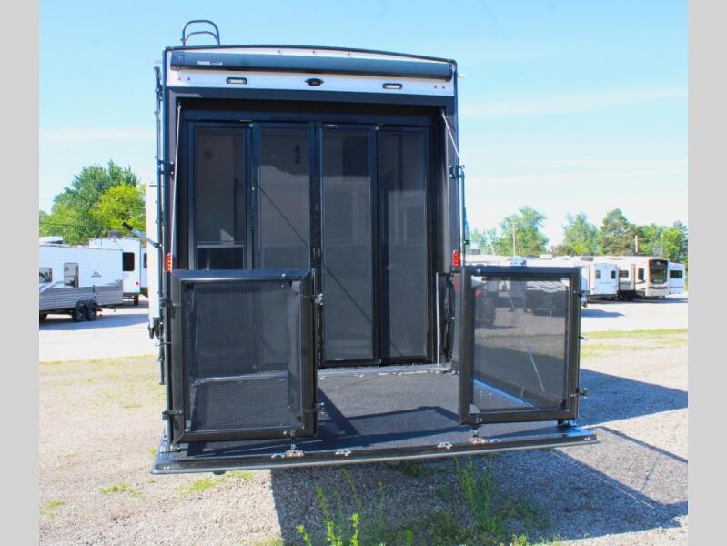 Hamiltons_RV's tweet image. This price 👉 rpb.li/vNh90 for this New 2024 Jayco Seismic 395 is unbelievable! This toy hauler features a rear ramp with a deck, dual entry, king bed, garage storage/loft, theatre seats, and so much more. Tag your camping crew. 

#HamiltonsRVOutlet #JaycoRV