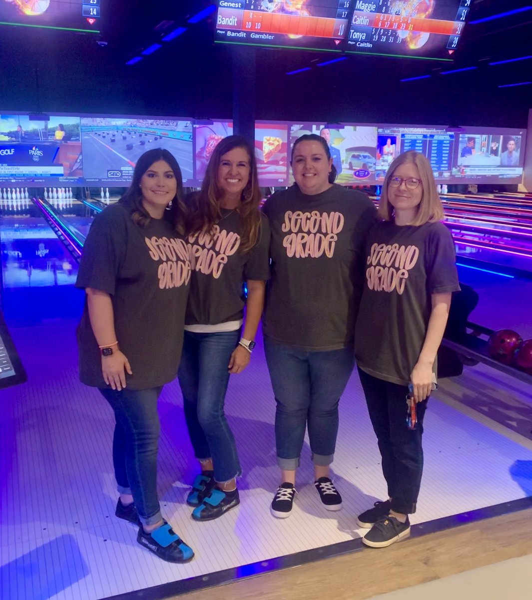 2nd grade team bonding!
2024-2025 ready!!! 😊