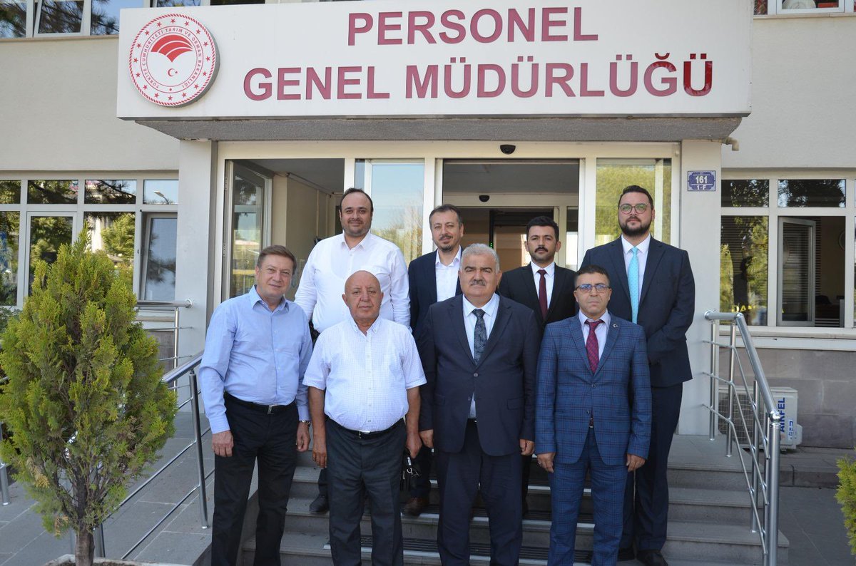 Konya Eğitim Kültür ve Sağlık Vakfı  Başkanı Sn.Vali Hakkı TEKE, Konev  Genel Sekreteri Sacit Sedat EBESEK ve Konev yönetim kurulu üyeleri ile bir araya geldik.Nazik ziyaretlerinden dolayı kendilerine teşekkür ediyor çalışmalarında başarılar diliyorum.