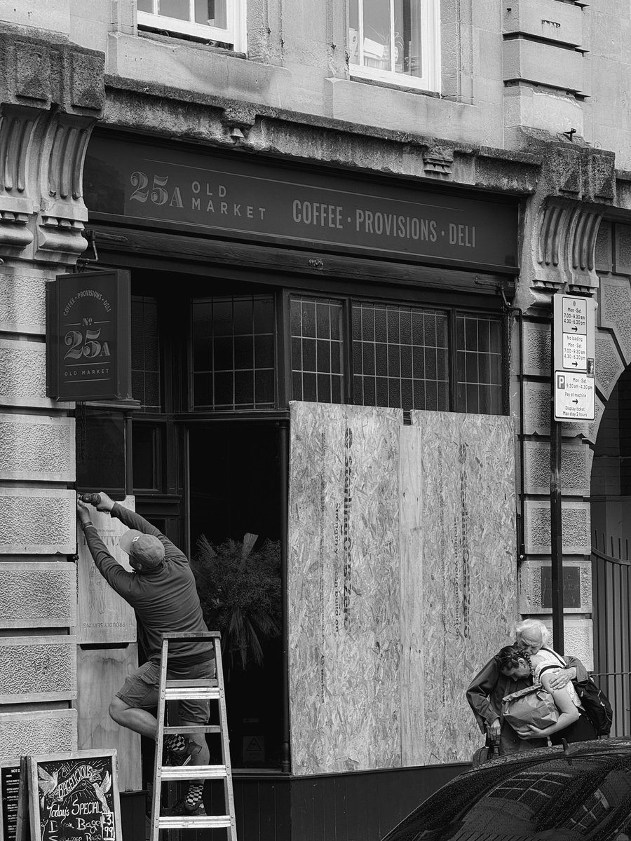 Bristol Prepares.
People Unite.
#Bristol #Protests