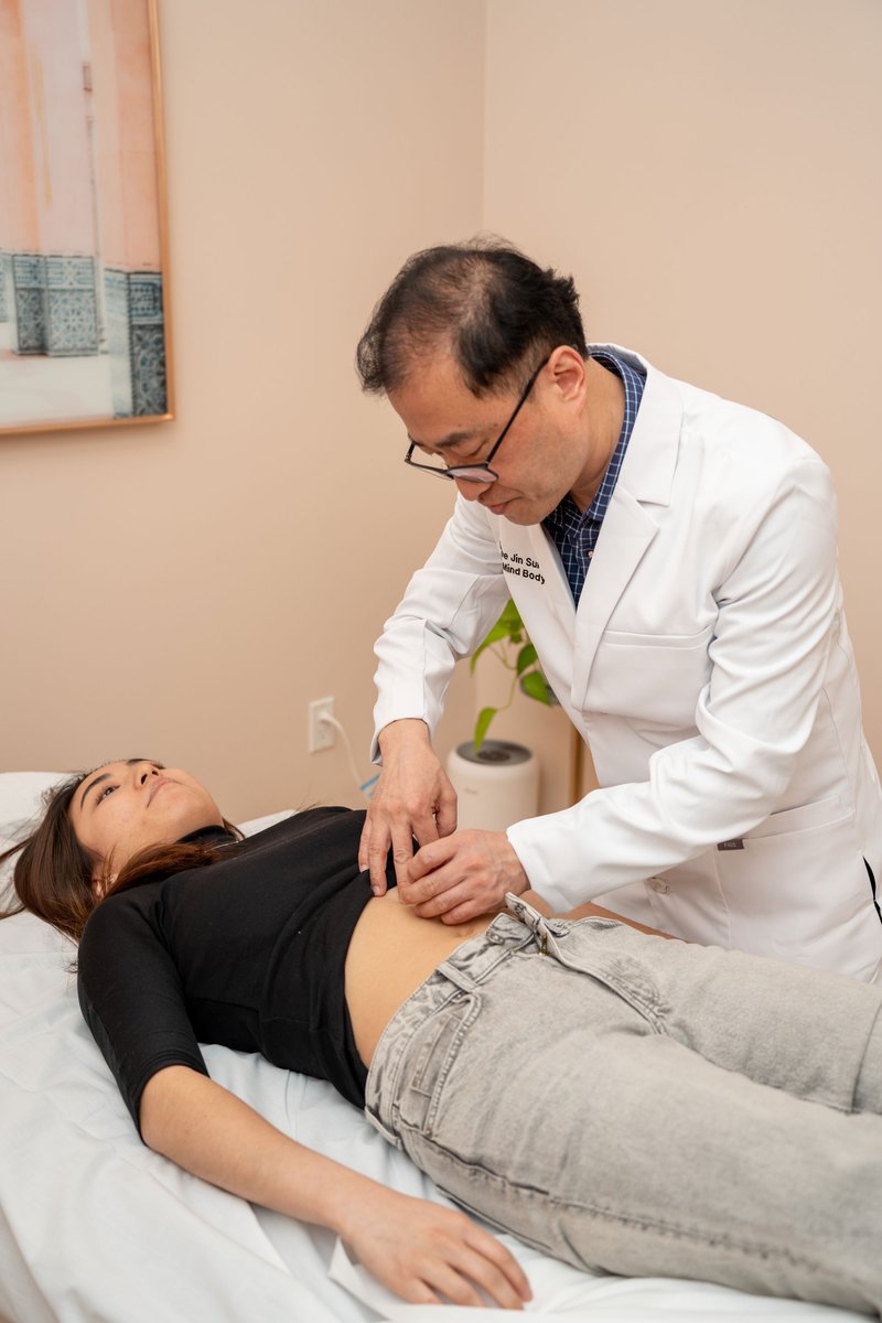 litemindbody's tweet photo. Did you know that acupuncture has been a tried and true method for healing and pain relief for over 3,000 years? The earliest acupuncture tools were sharpened stones and long, sharp bones used to trigger the flow of energy through meridian points https://t.co/RiZAxzHMOn