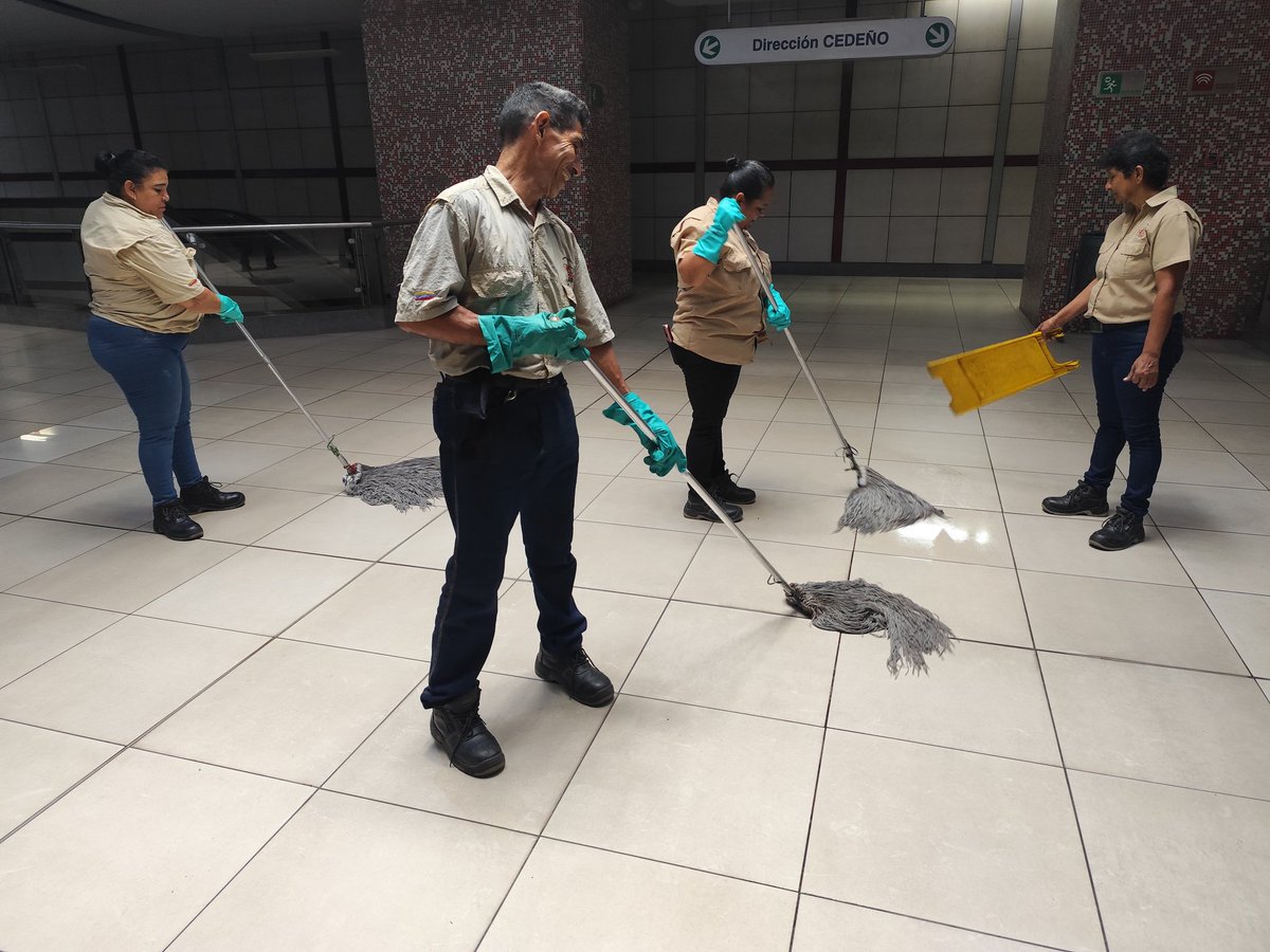 #07Ago ||Gracias a las jornadas diarias de limpieza como las ejecutadas en las estaciones Monumental, Las Ferias, Santa Rosa, Michelena y Rafael Urdaneta <a href="/CAMETROVALENCIA/">METRO DE VALENCIA</a> garantiza instalaciones impecables al usuario💦🚇 <a href="/NicolasMaduro/">Nicolás Maduro</a> <a href="/rvaraguayan/">Ramón Celestino Velásquez Araguayán</a> <a href="/yolyemil/">yolyemil</a>
#JusticiaSoberana 🇻🇪