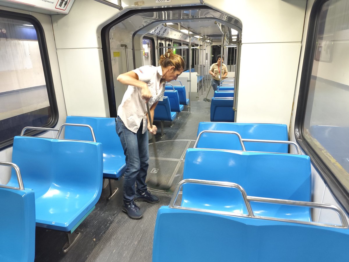 METRO DE VALENCIA tweet media
