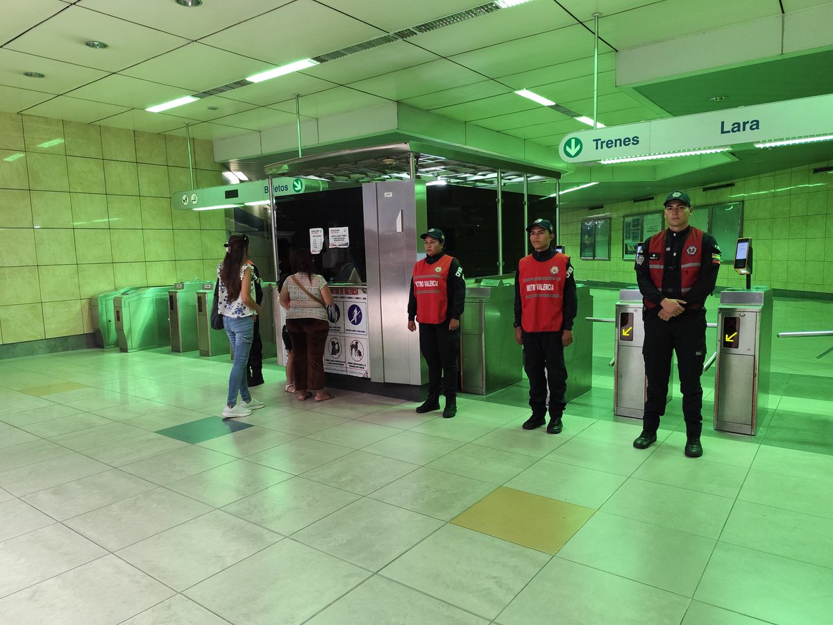 METRO DE VALENCIA tweet media