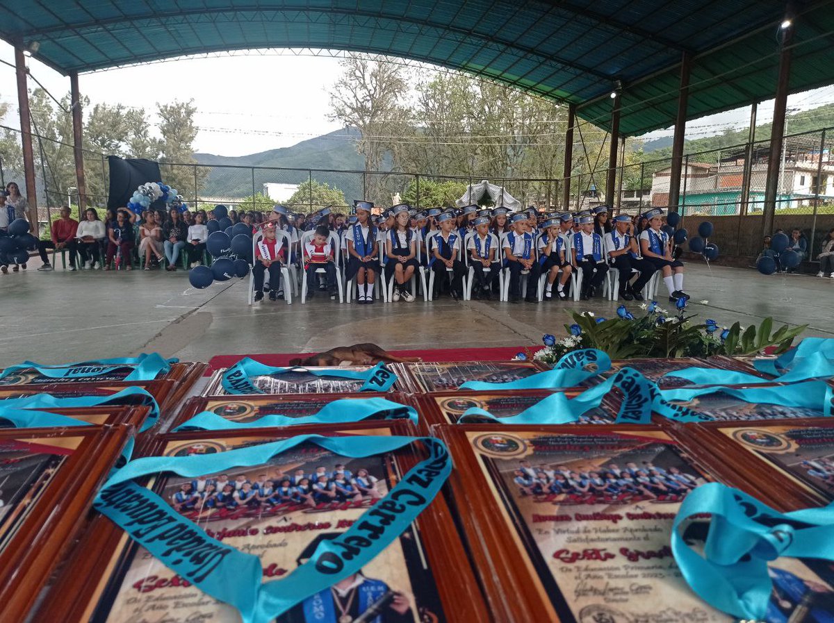 Complejo Educativo Nacional Sánchez Carrero. Estado Táchira. <a href="/NicolasMaduro/">Nicolás Maduro</a>