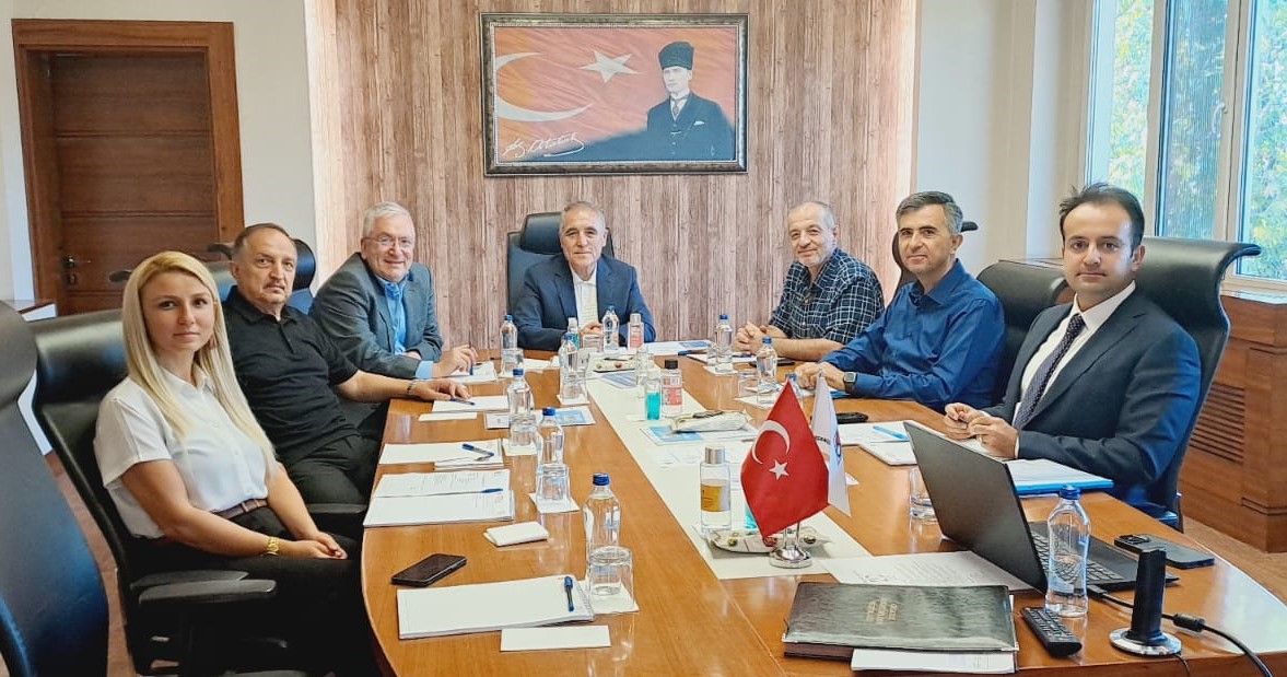 Bugün yeni yönetim kurulumuz, ilk toplantısını gerçekleştirdi. Hayırlı olmasını temenni ederiz.