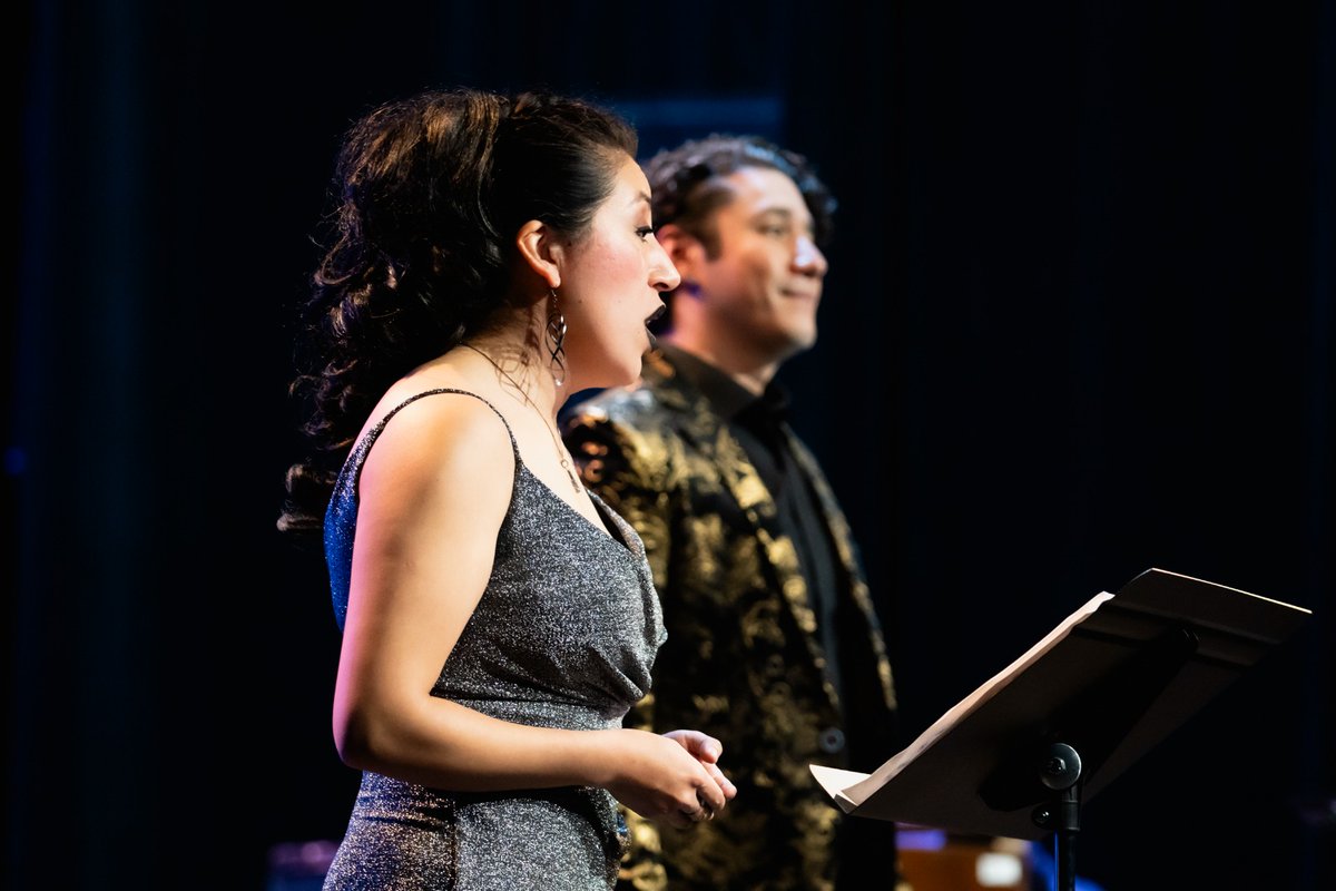 MusicaINBAL's tweet photo. Te compartimos algunos momentos del gran concierto de ayer; "Armonía cultural", donde disfrutamos obras de Tosti, di Capua, Donizetti,  Grieg y más, a cargo del Tenor Jesús Estrada, el pianista Rogelio Bonilla y la invitada especial Alma Angélica Santos. 
@CCB_INBAL @CNTeatromx https://t.co/6Vcrql4gWr
