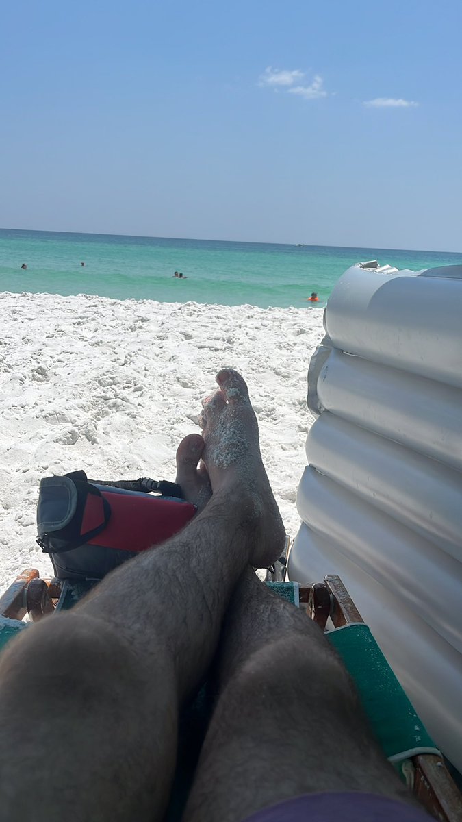 BungusChigg's tweet photo. Every once in a while you gotta escape the bullshit that surrounds us https://t.co/bJ9T0NRYvf