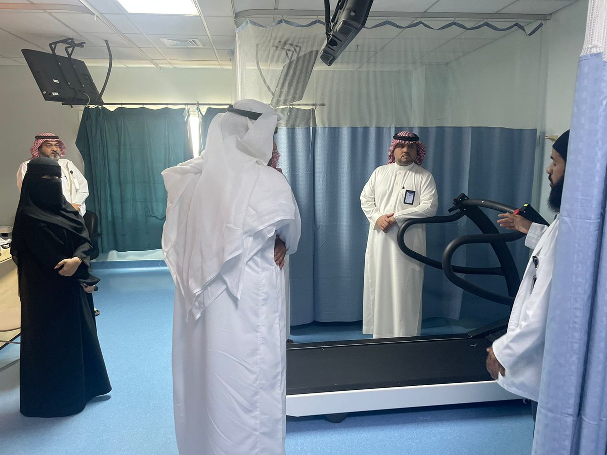 RGH_FPC's tweet photo. أعضاء مجلس إدارة جمعية أصدقاء المرضى بالرس يسلمون اليوم جهاز قياس جهد القلب لمستشفى الرس العام، نسعى دائمًا في توفير أحدث التقنيات والأجهزة لخدمة مرضانا وتحسين جودة الرعاية الصحية.

#الرس | #القصيم https://t.co/cTJrHycQCc