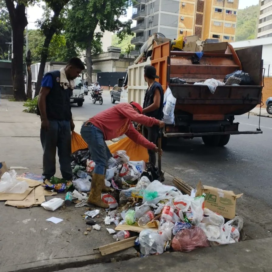 Supra Caracas (@supra_ccs) on Twitter photo 🍃💪La fuerza de Supra Caracas, contribuye al bienestar de los caraqueños a través de la recolección de desechos sólidos y el impulso de valores ecosocialistas.
<a href="/AlcaldiaDCcs/">Alcaldía De Caracas</a>
<a href="/gestionperfecta/">Carmen Meléndez</a>
#JusticiaSoberana 🍃💪La fuerza de Supra Caracas, contribuye al bienestar de los caraqueños a través de la recolección de desechos sólidos y el impulso de valores ecosocialistas.
<a href="/AlcaldiaDCcs/">Alcaldía De Caracas</a>
<a href="/gestionperfecta/">Carmen Meléndez</a>
#JusticiaSoberana