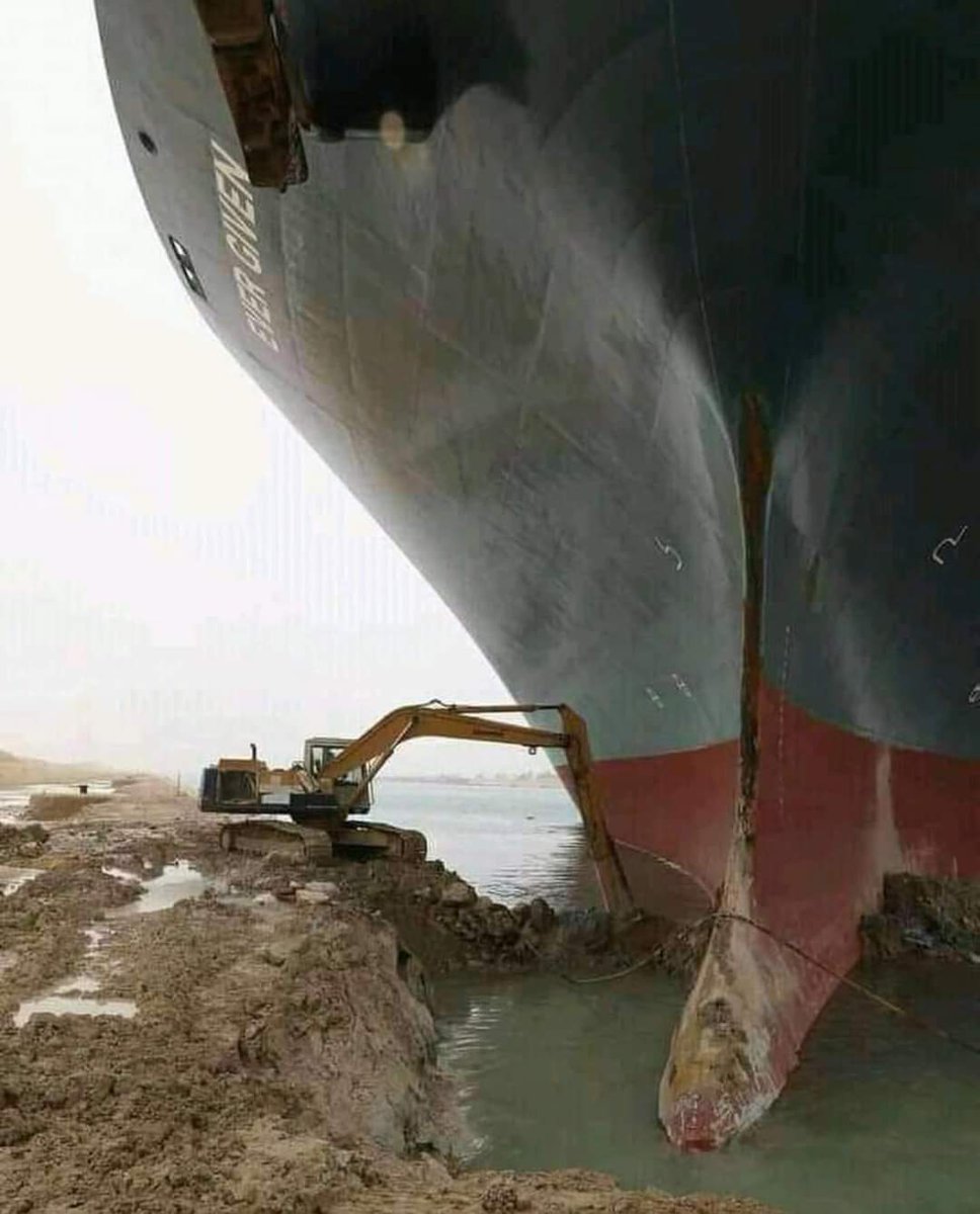 ربما ستحتاج لمن هو اقل منك شأن
ليخرجك من الوحل الذي انت فيه 
فلا تحتقر احدآ مهما كان،💙