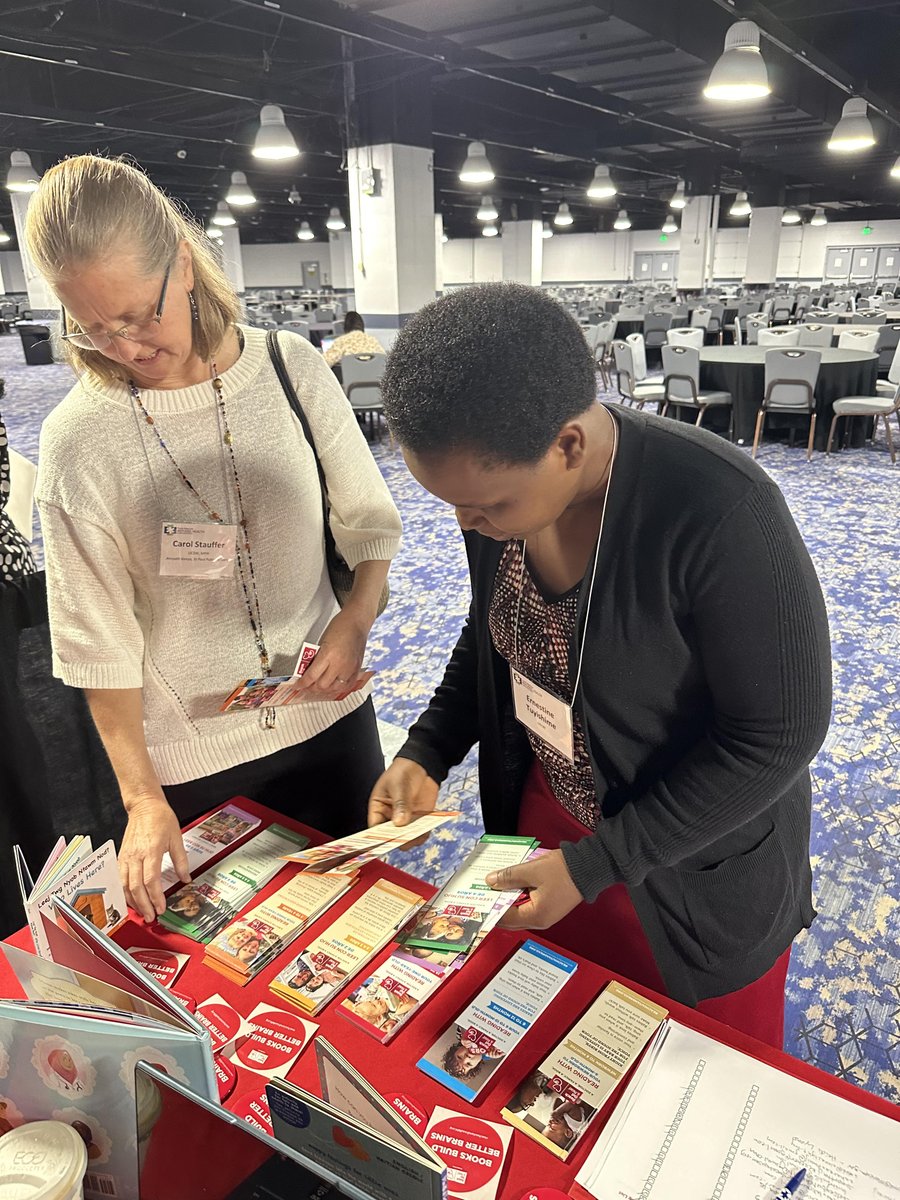 Reach Out & Read Minnesota tweet media