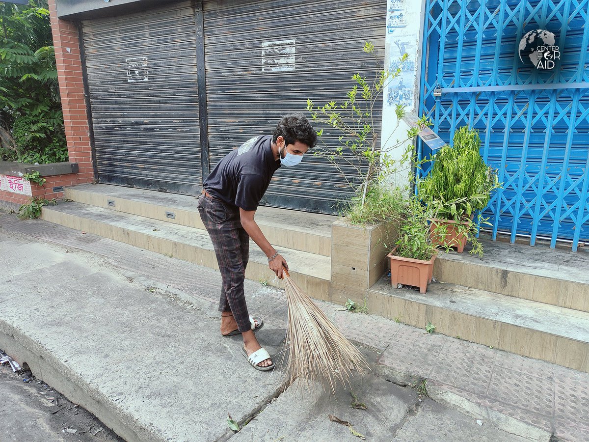 centerforaid's tweet photo. 👥 It is our responsibility to organize and keep our country neat and clean. Let's start with ourselves and extend our hands towards reforming the country.

DAY 1

📍 Narayanganj, Bangladesh.

#bangladesh #clean #bangladeshreformation #teamwork #protectnature #CFA #CenterForAid https://t.co/1fFqdQpM9I