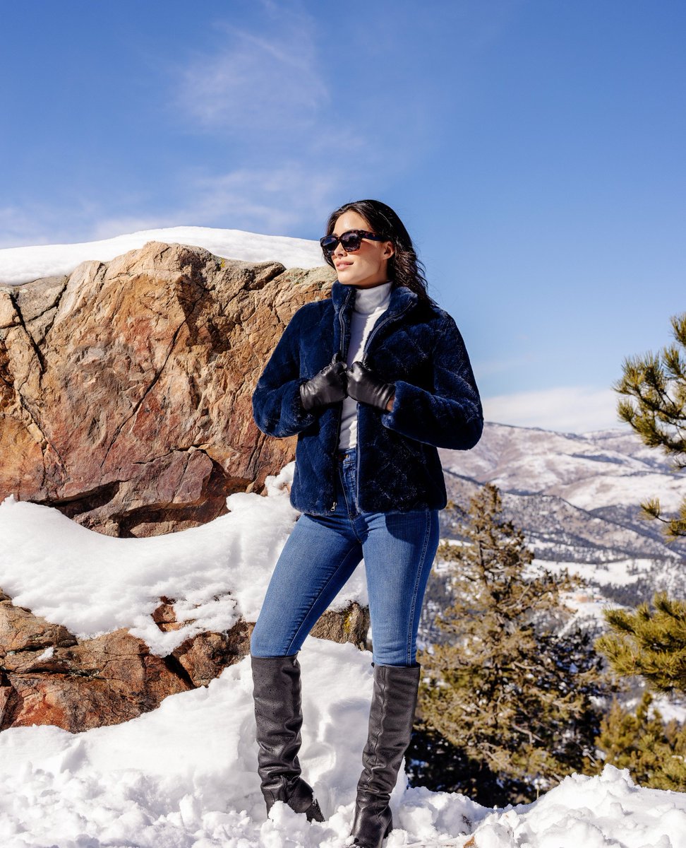 FabulousFurs's tweet photo. Shade of the Season: Blue!  The Hue that Screams You! 

Casual-wear, to wear everywhere!

#DSFF #DSFabulousFurs #FabulousFurs #FabFurs #FauxFur https://t.co/UgL86YaPPJ