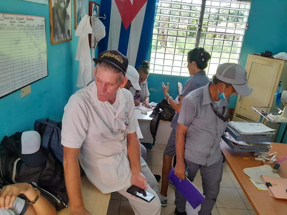 El Centro Provincial de Higiene, Epidemiología y Microbiología La Habana (CPHEM) realiza una supervisión integral al Policlínico "Wilfredo Santana" en el municipio Habana del Este. Con este trabajo constante, aseguramos la calidad de la atención médica.
#LaHabanaEsSalud
