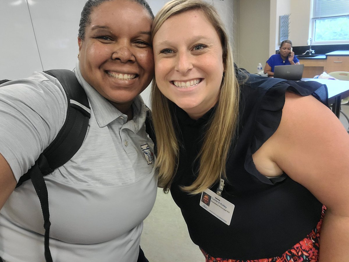 cherry_coach's tweet image. While our hubbys are working together with @KempsvilleFB ...their wives are together at the #LeadVB Inaugural AP Conference! @Carrie_KelleyVB #LeadLearnLiveOurBestLives
#LeadingLearningLiving