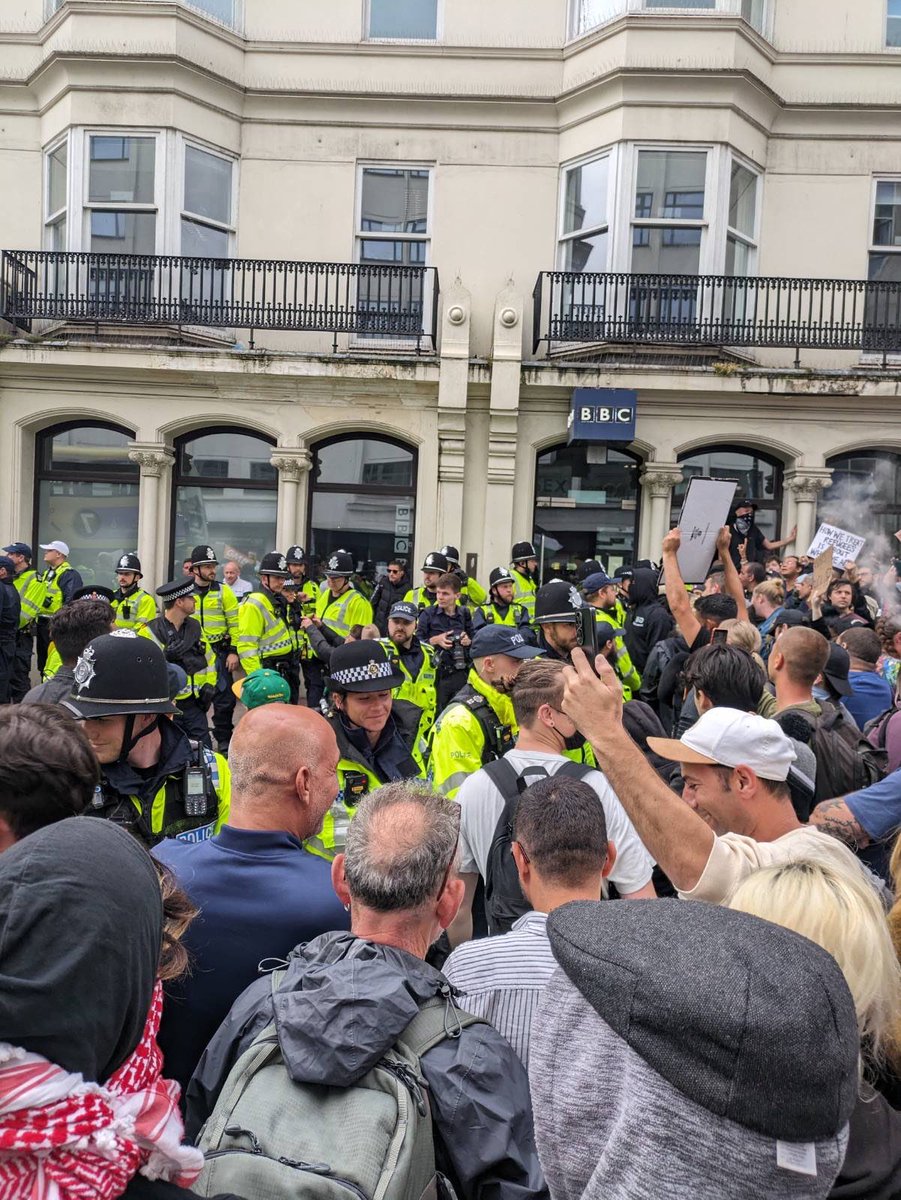BrightonAntifascists tweet media