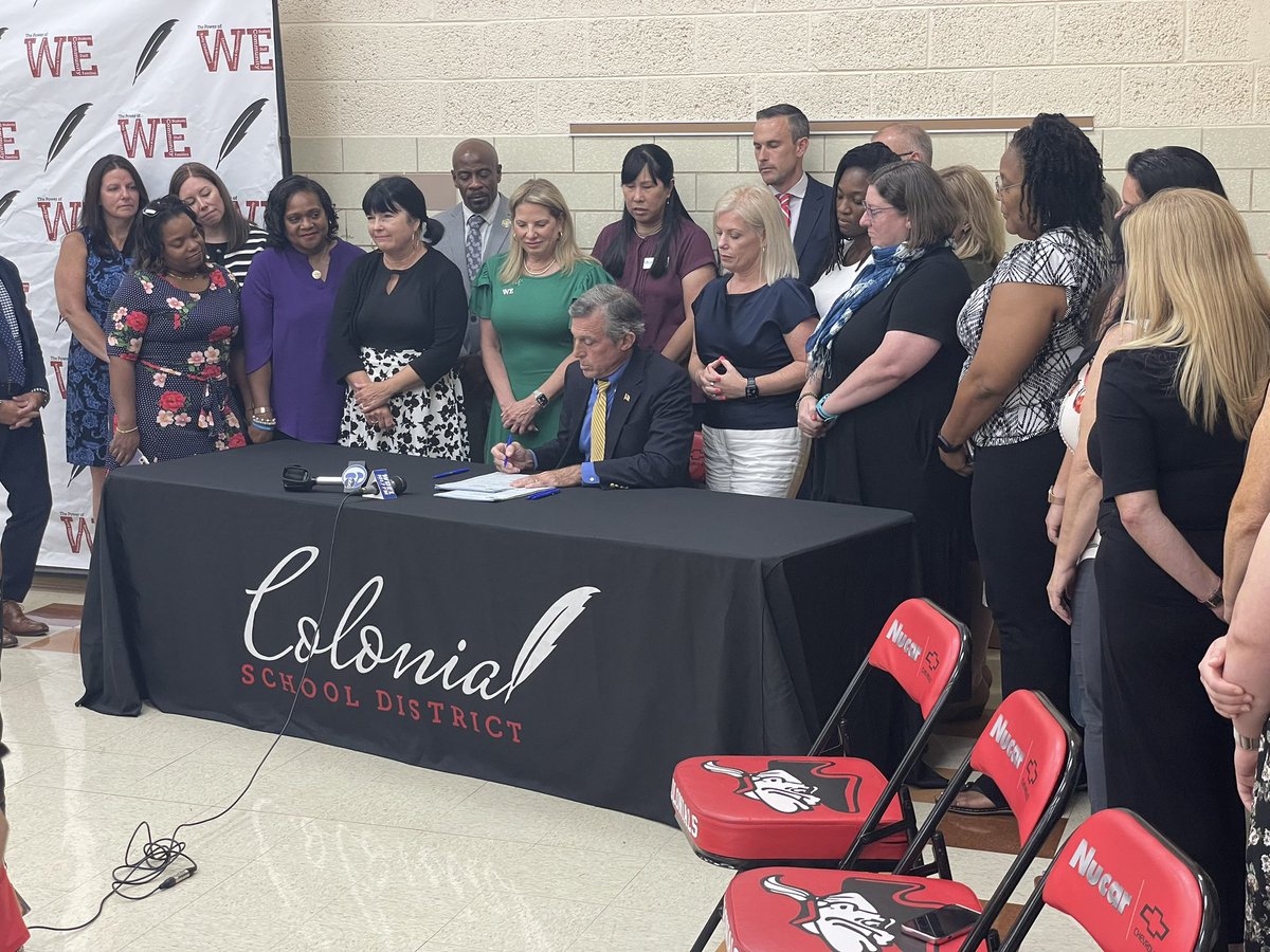 Our team was excited today to welcome <a href="/JohnCarneyDE/">Mayor John Carney</a>, <a href="/RepLonghurst/">Valerie Longhurst</a>, &amp; members of the General Assembly to the N3 center at William Penn. During their visit, Governor Carney signed several house bills that will expand access to mental health services for Delaware students.