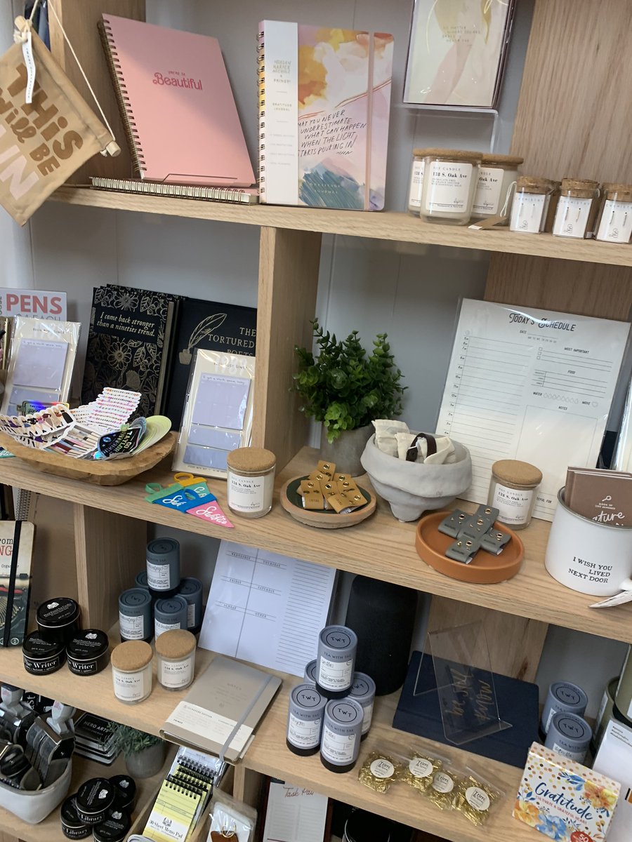 Rhodes7and8LA's tweet photo. Checking out a new local shop owned by teachers for some new decor for #room36! https://t.co/pd8xMM4yLH