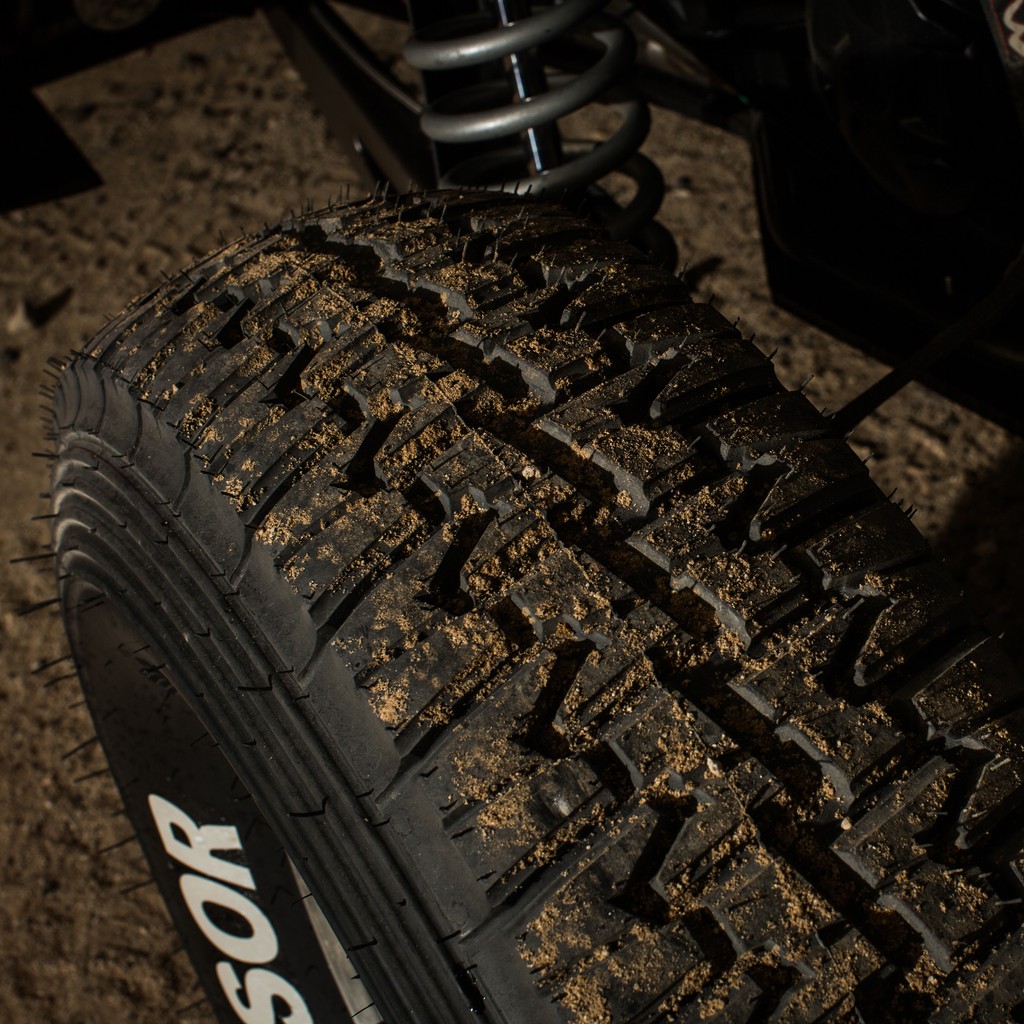 TensorTire's tweet image. The DSR tire was designed with an evolved closed tread pattern to reduce drivetrain strain without reducing traction and it's increased number of biting edges allows for quicker acceleration 💪🏁⁠
⁠
⁠⁠👉️ Shop the tire: tensortire.com/collections/ti…

#TensorTire #Powersports #UTV