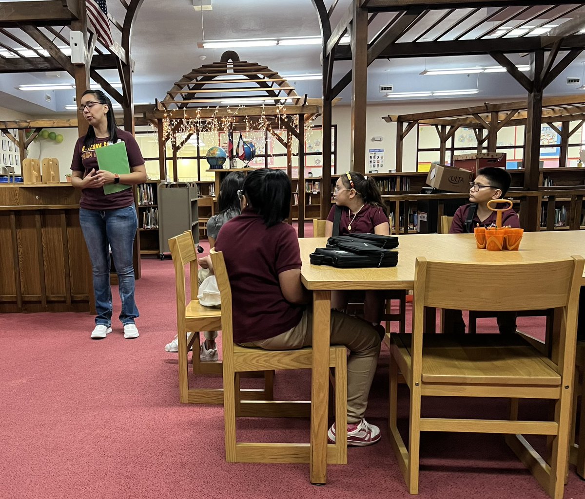 Happiness is when tech and library come together to teach our <a href="/yeswarriors1/">Ysleta Elementary School</a> <a href="/YISDLibServices/">YISD Library Services</a>