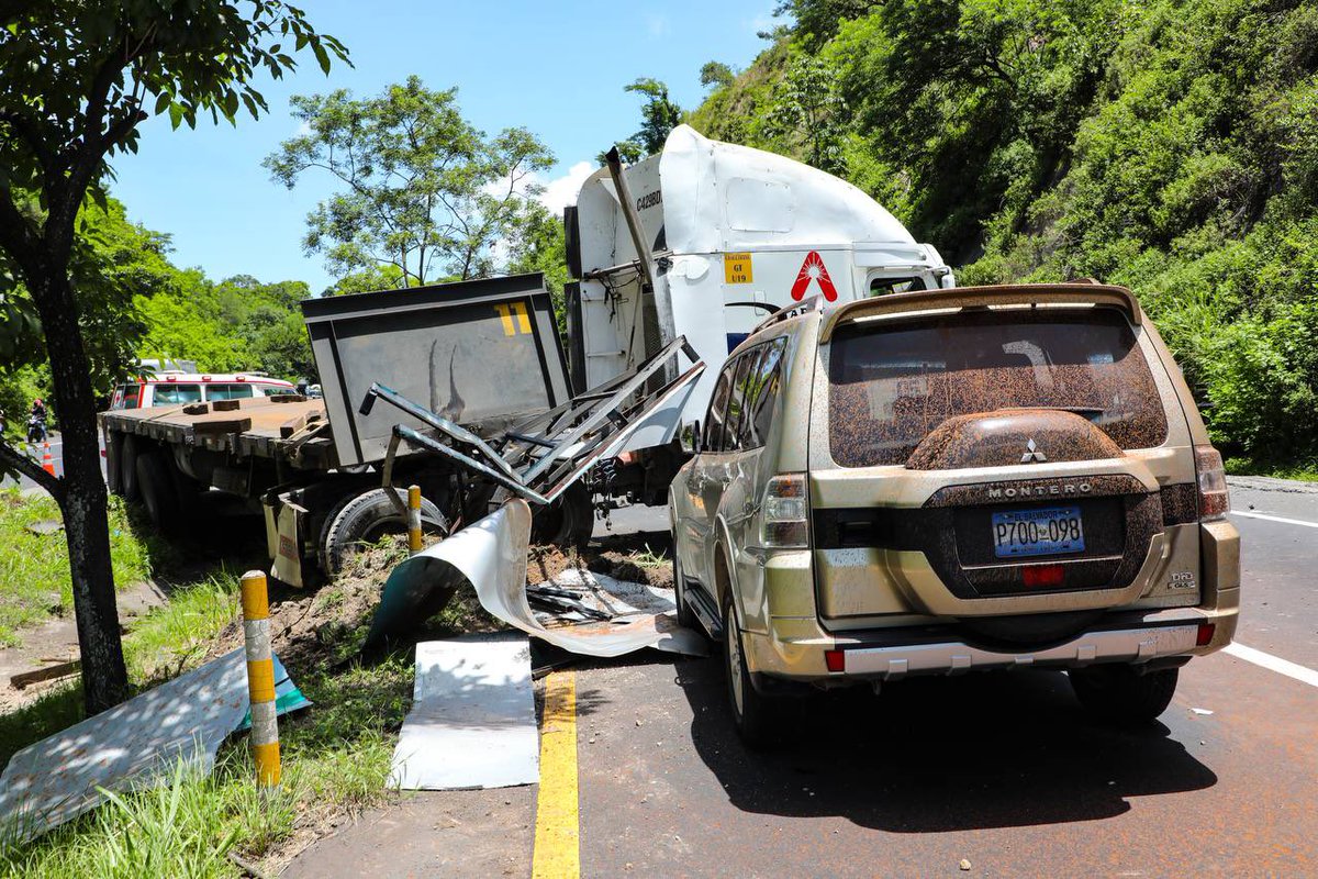 Diario El Salvador tweet media